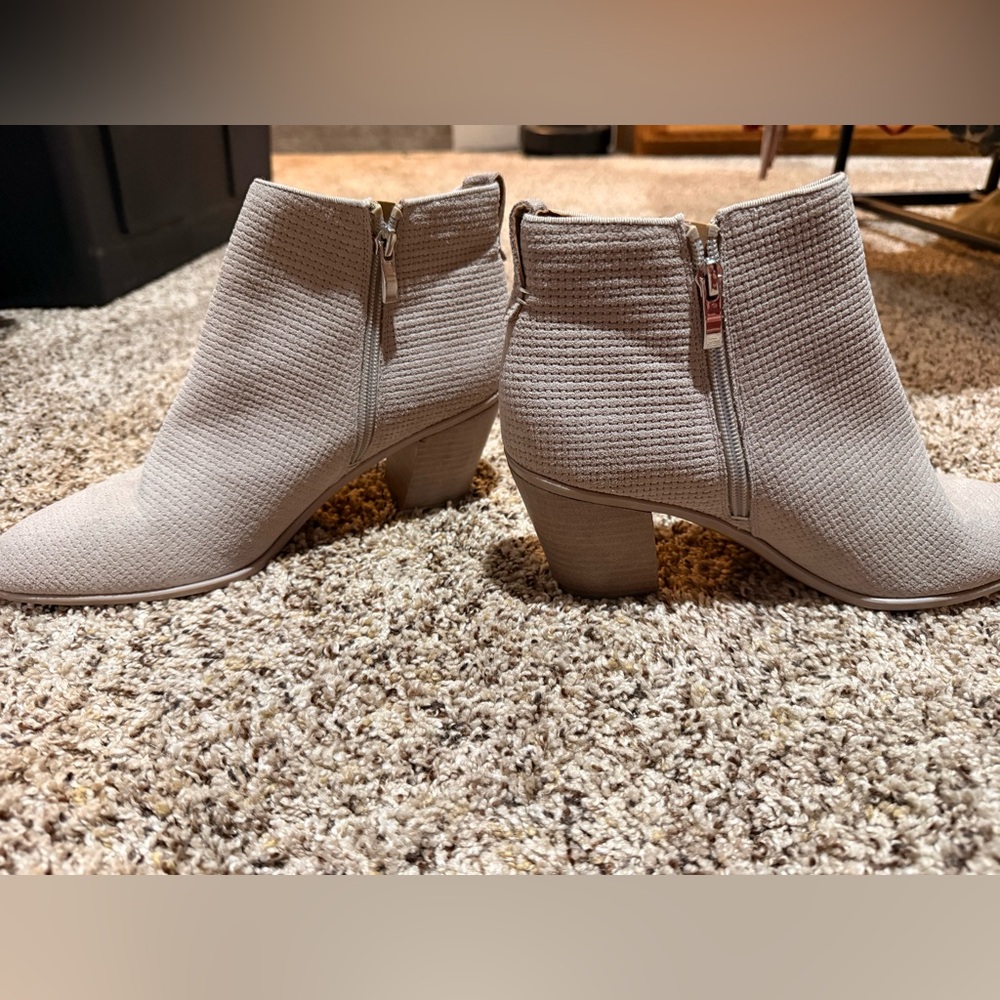 Franco Sarto Textured Ankle Booties in Light Gray